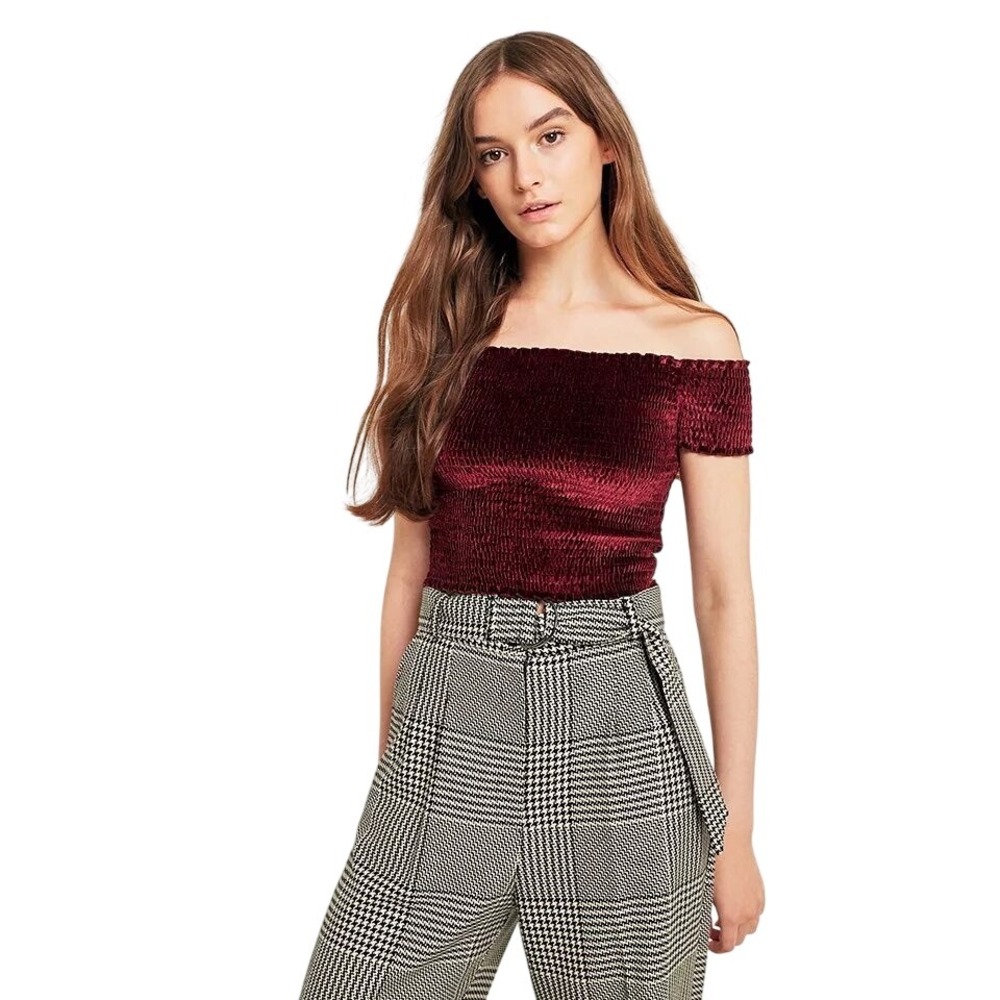 UO Light Before Dark Womens Burgundy Velvet Smocked Off The Shoulder Crop Top M